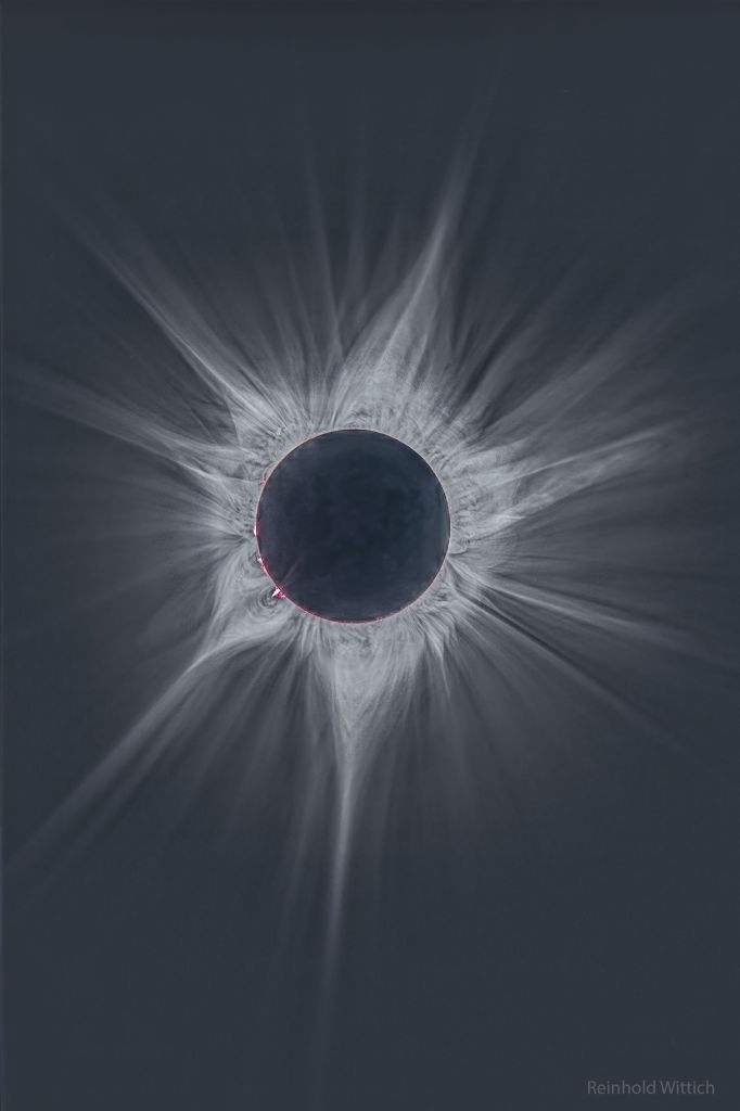 Éclipse totale : la grande couronne