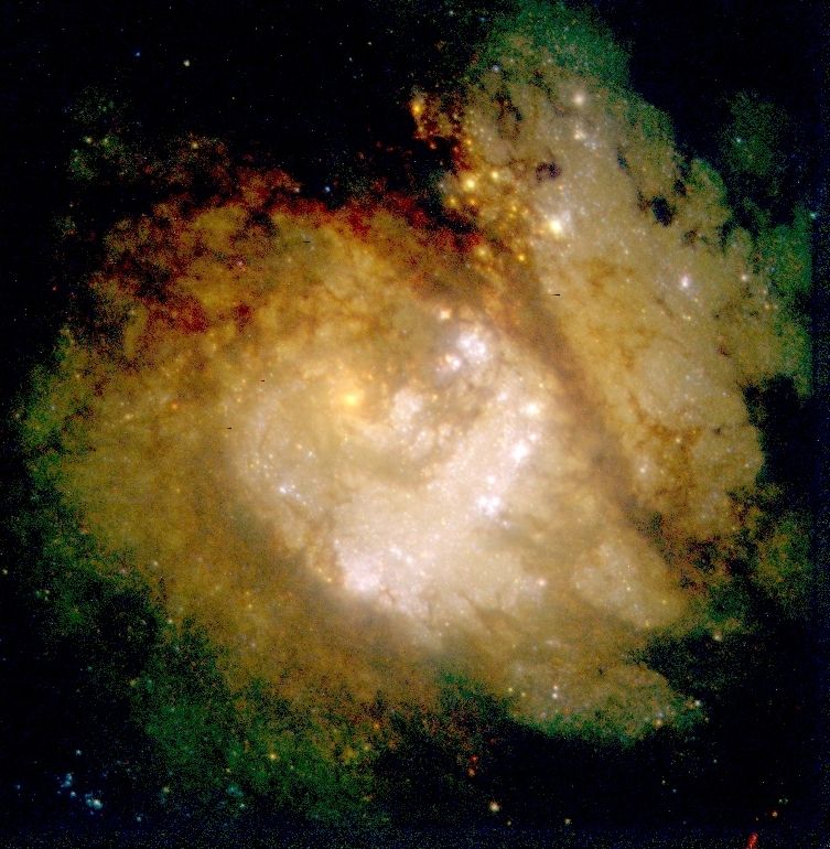 In the Center of Spiral Galaxy M83