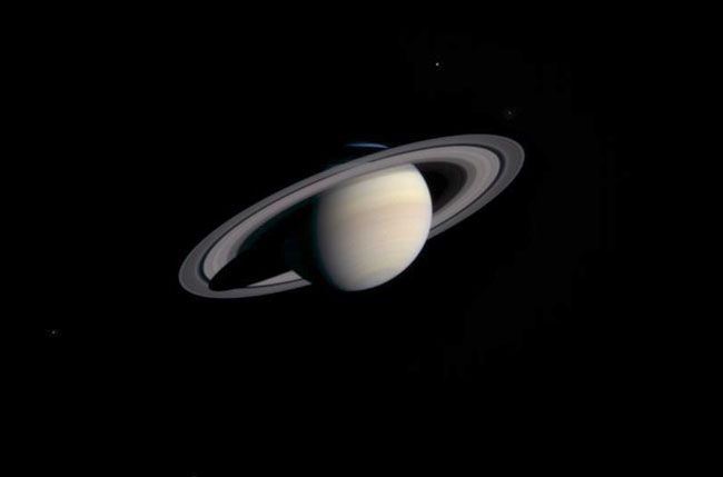 Cassini Approaches Saturn