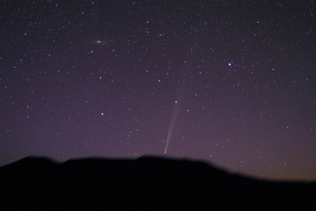 Comet Bradfield Rising