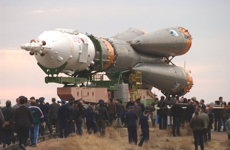 Rollout of Soyuz TMA-2 Aboard an R7 Rocket