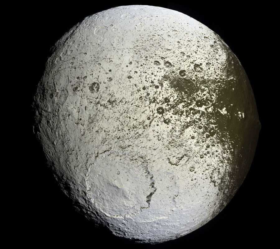 Saturn's Iapetus: Painted Moon