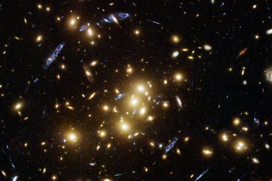 Giant Cluster Bends, Breaks Images