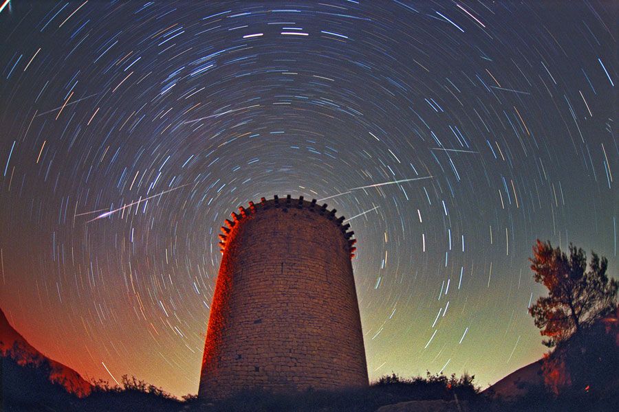 Leonids Above Torre de la Guaita