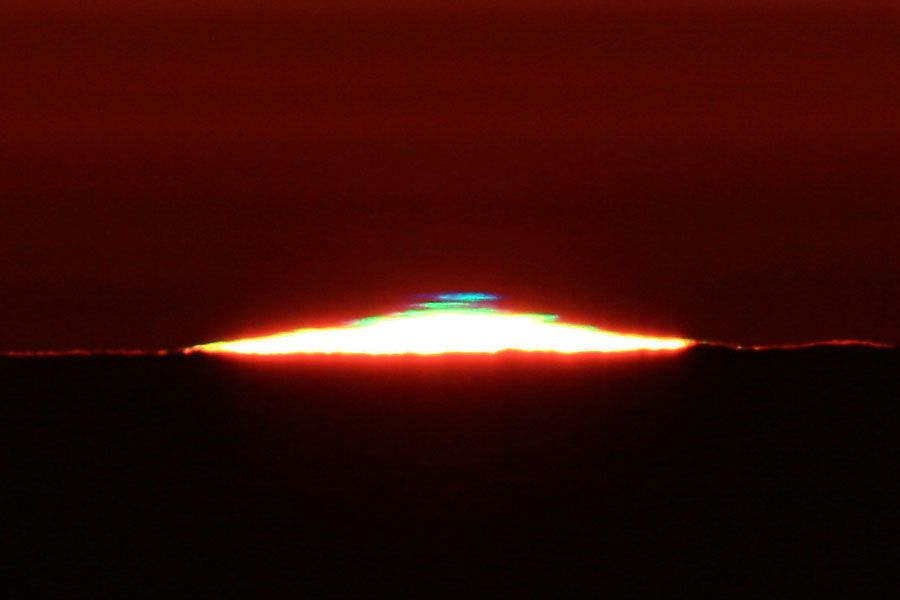 A Green Flash from the Sun