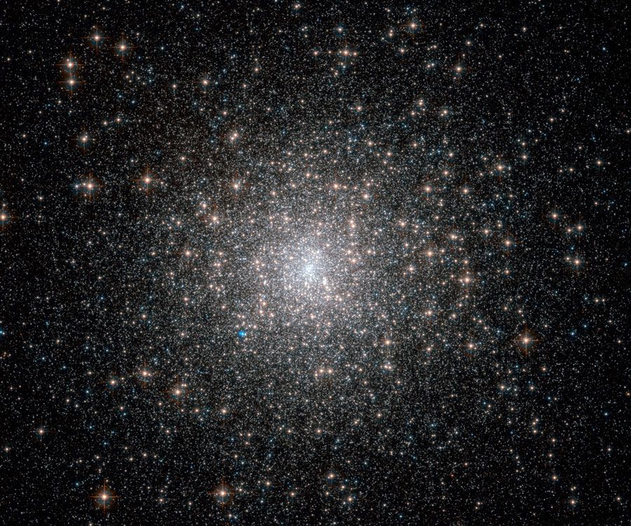 Globular Cluster M15 from Hubble