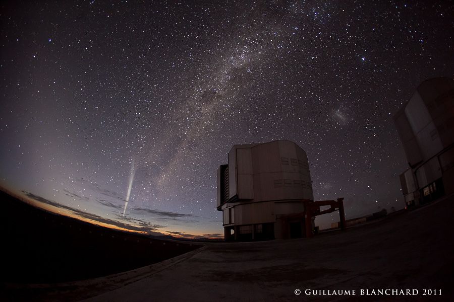 Comet Lovejoy over Paranal