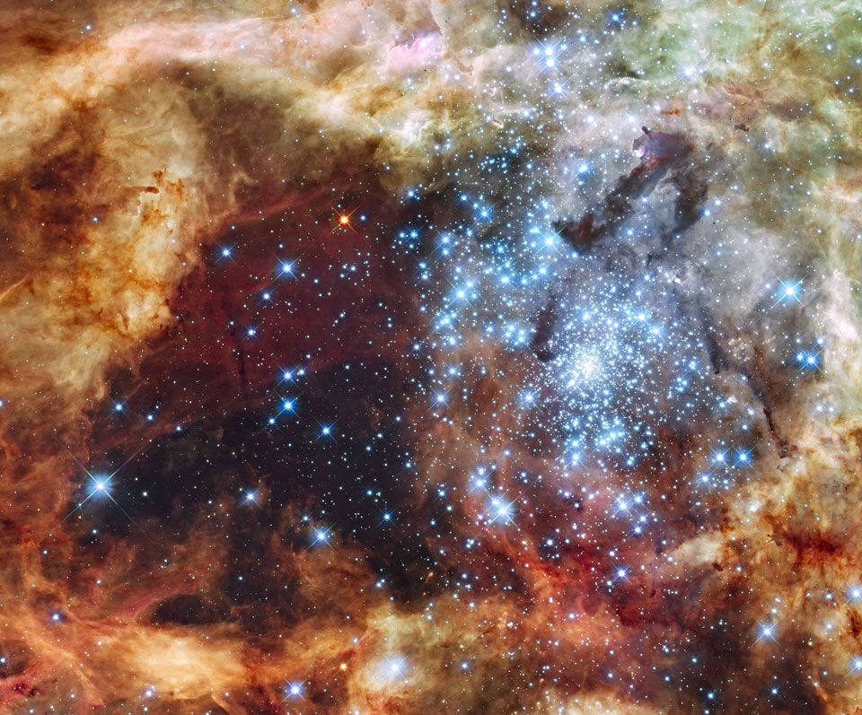 Star Cluster R136 Bursts Out