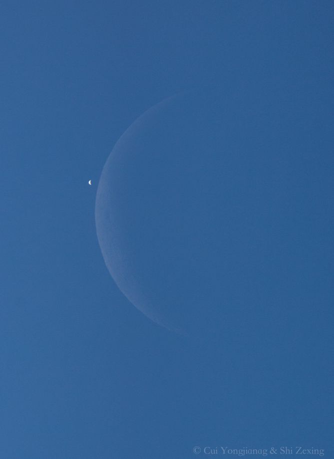 Daytime Moon Meets Morning Star