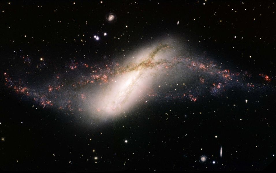 Polar Ring Galaxy NGC 660