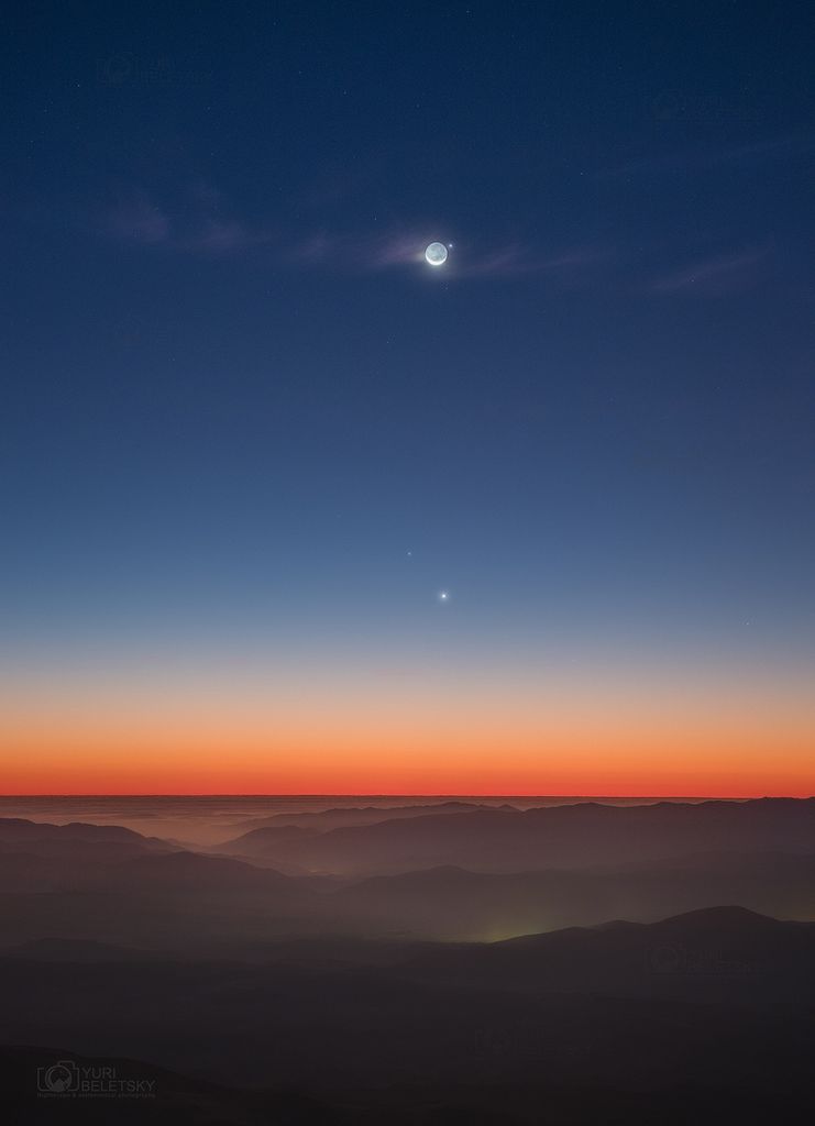 Las Campanas Moon and Mercury