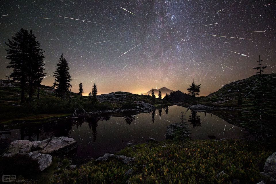 Pluie de meteors sur le Mont Shasta (Perseides)