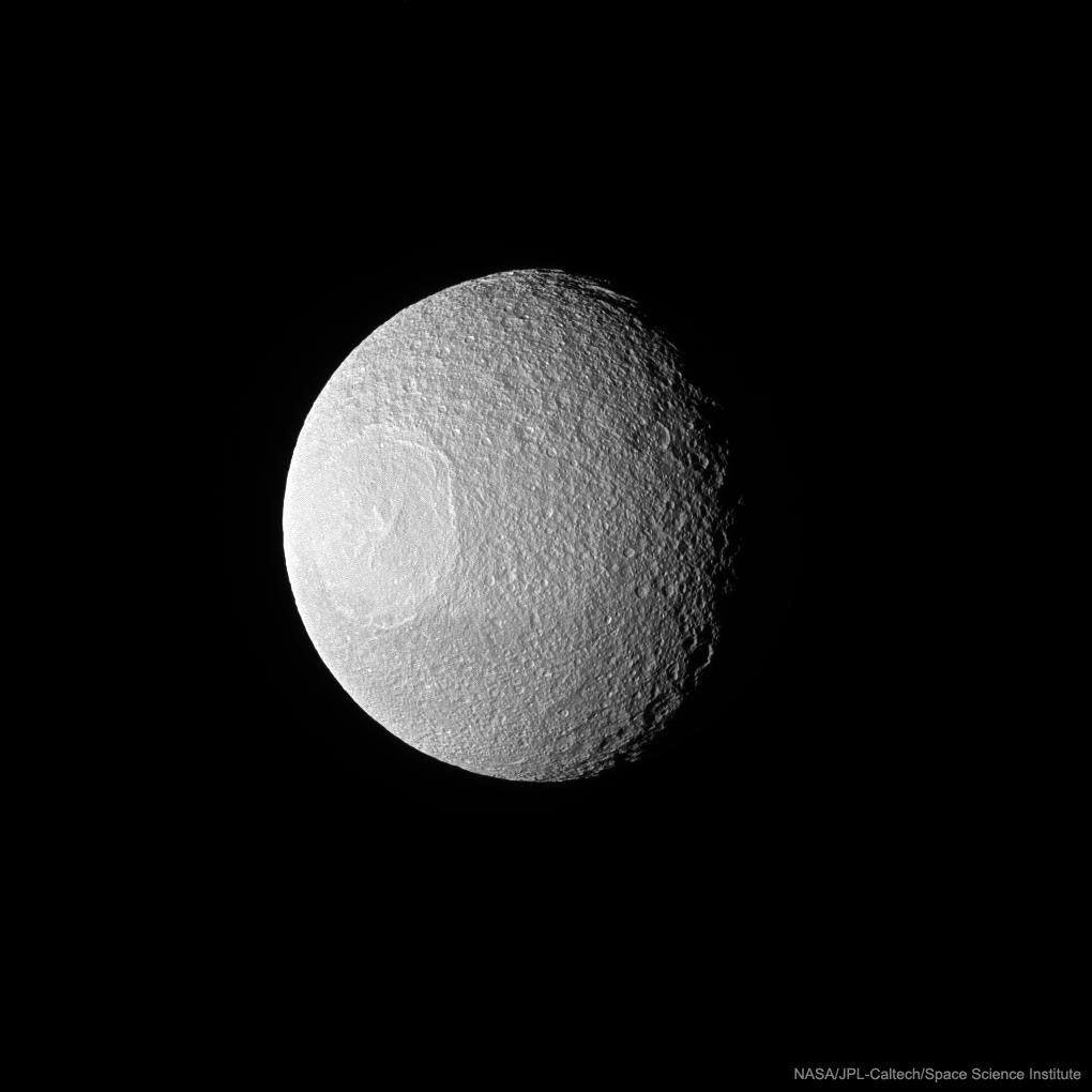 Cratere Odyseus sur Tethys