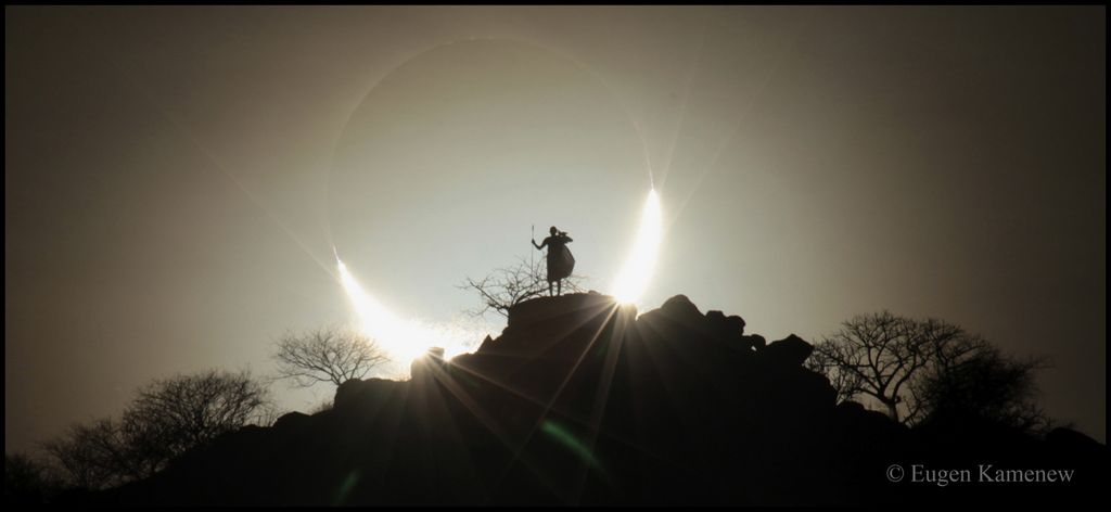 Eclipse de Soleil partielle au-dessus du Kenya