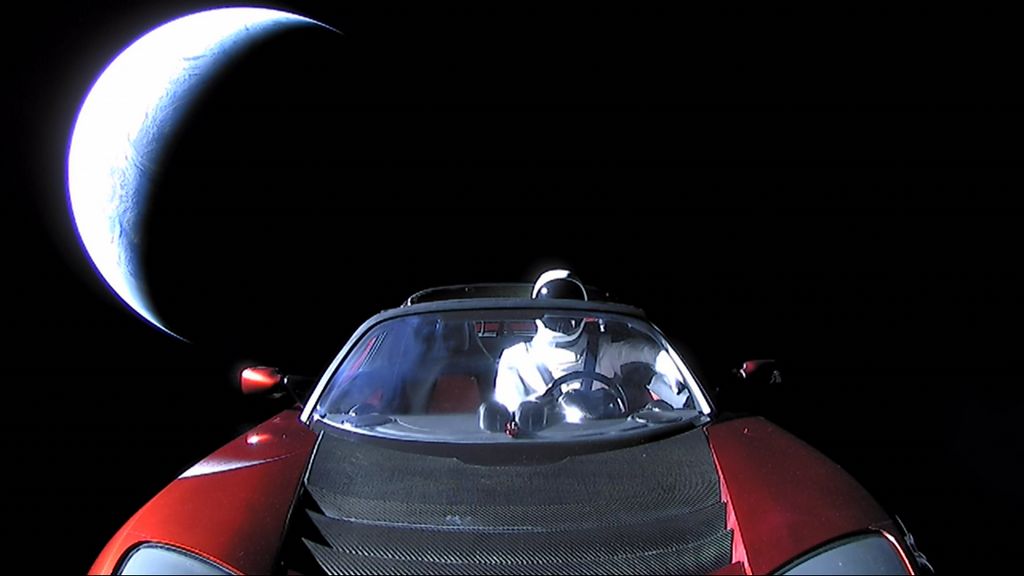 Roadster, Starman, Planet Earth