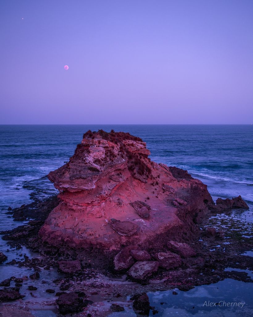 Red Planet, Red Moon, and Mars