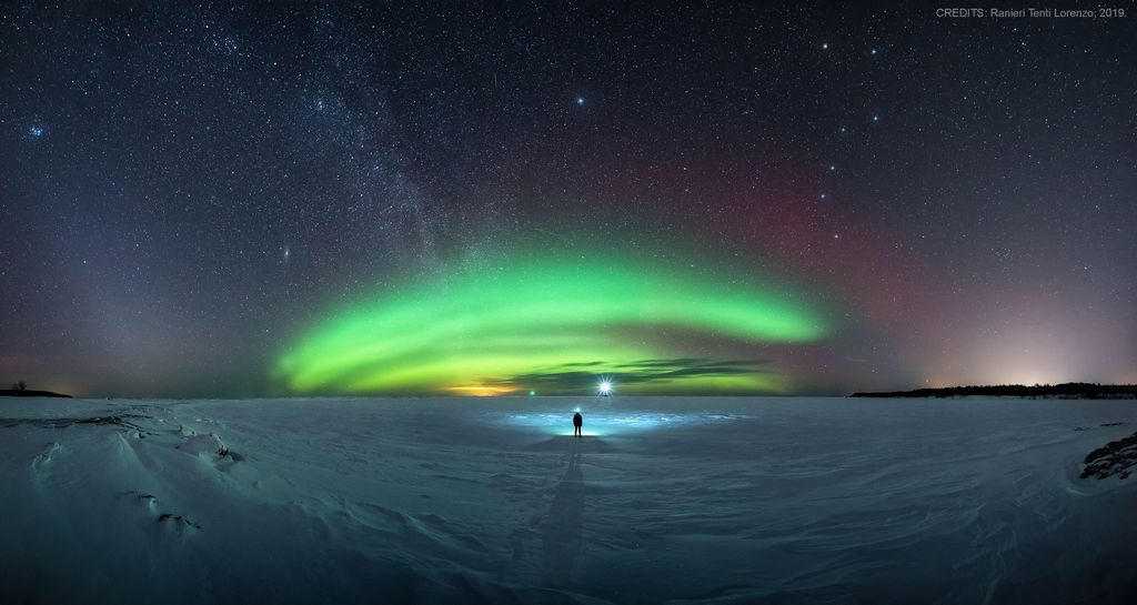 Une symphonie dans le ciel hivernal du Nord