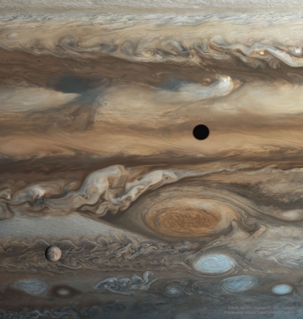Europe et Jupiter depuis Voyager 1