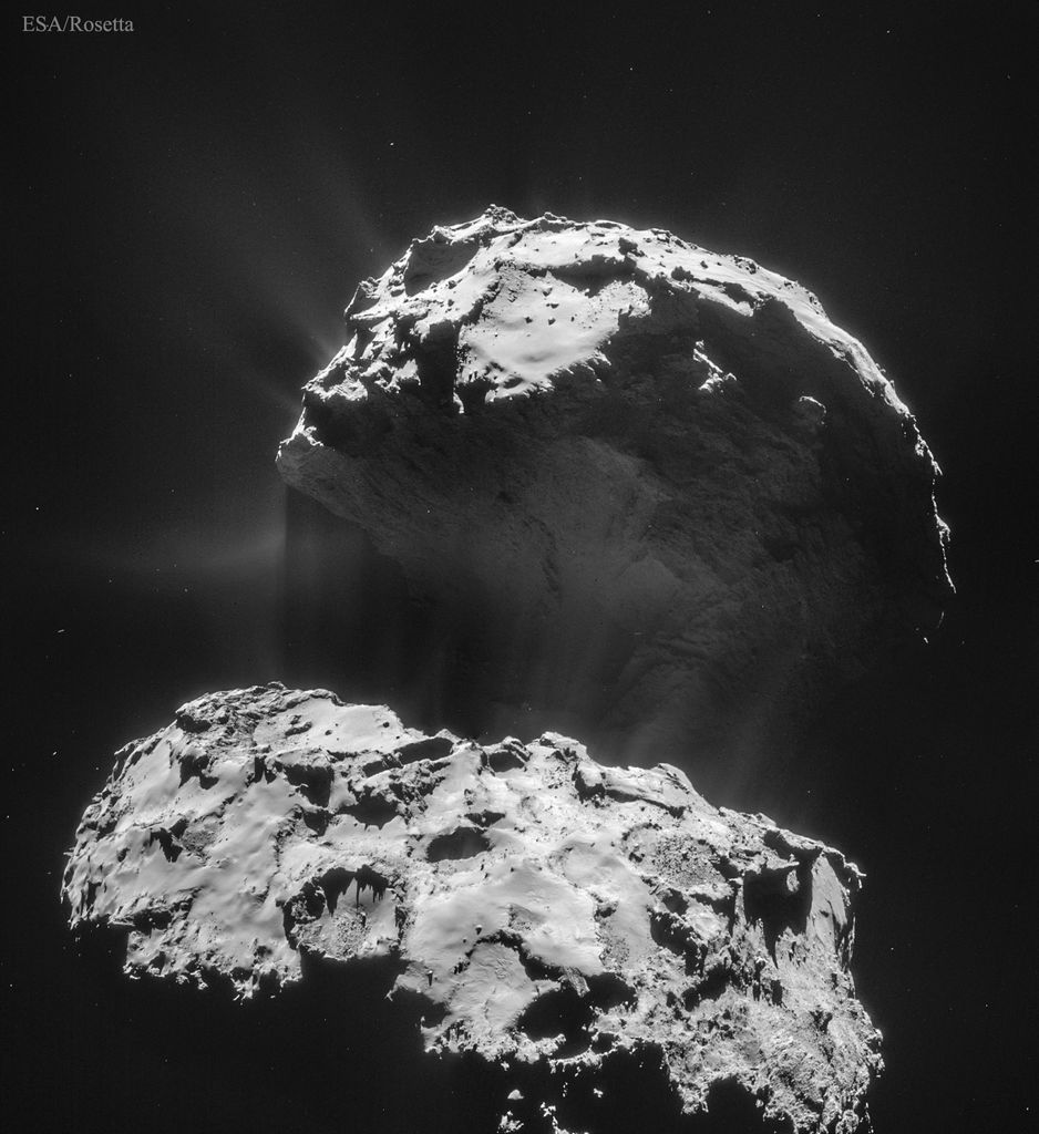 Comet CG Creates Its Dust Tail