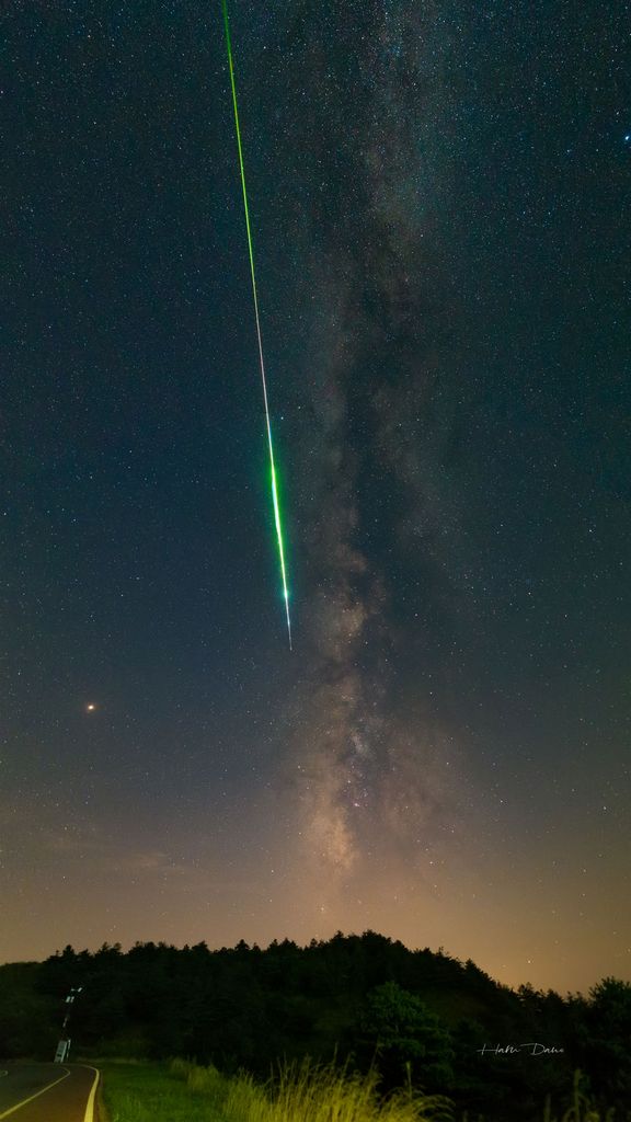 A Perseid Fireball and the Milky Way