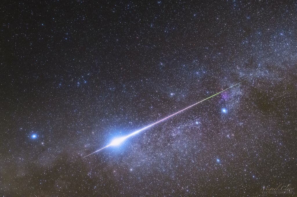 Bright Meteor, Starry Sky