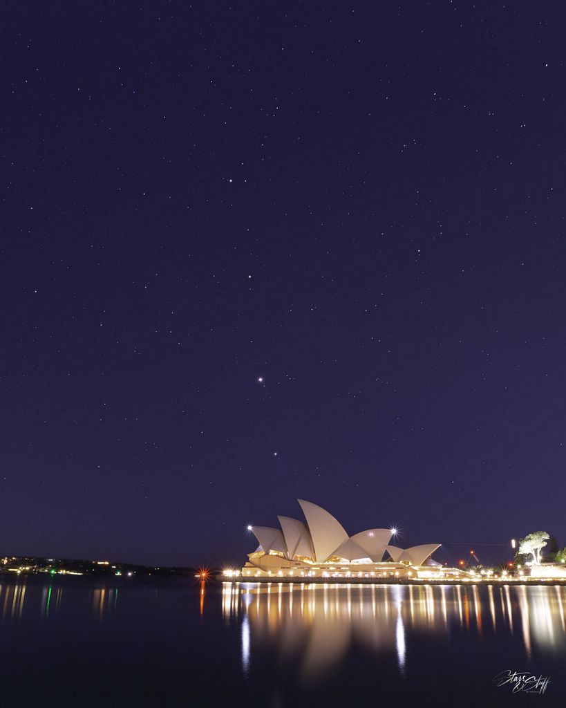 Parade de planètes au-dessus de l'Opéra de Sydney