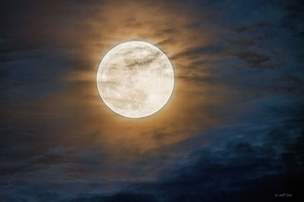 Strawberry Supermoon from China