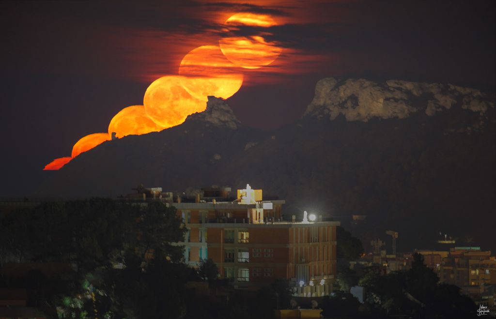 Super Lune de fraises au-dessus de la Selle du Diable