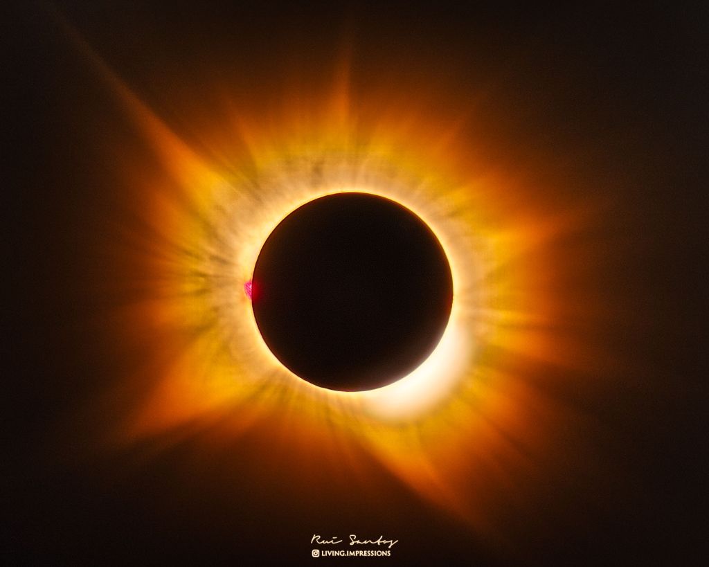 A Golden Corona Eclipse